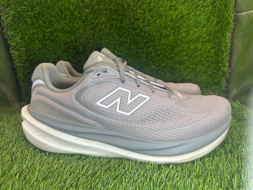 New Balance 1080v15 M1080879 Athletic Sneaker Mens 10.5 Gray Mesh Jogging Sports